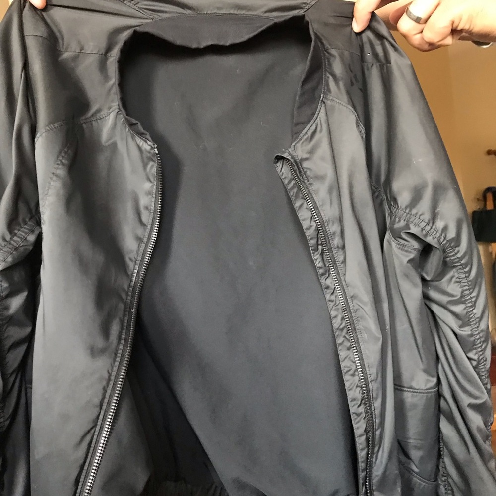 Lululemon black jacket - Picture 2 of 4